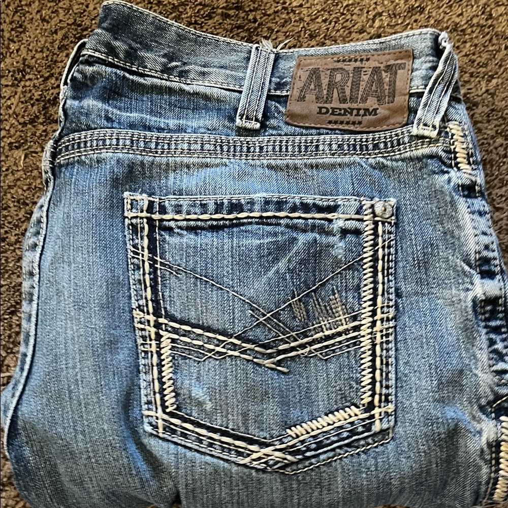 Ariat Men's Light Blue Relaxed Fit Jeans with Embroidered Back Pocket